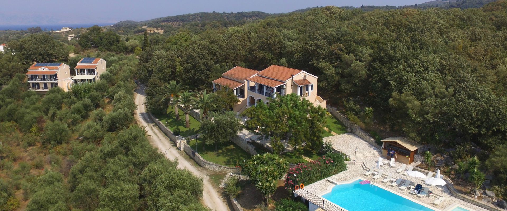 Near beach surrounded by oak forest!